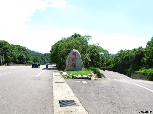 出外靠朋友！行李靠箱神！環島之旅~~(圖很多請耐心收看)