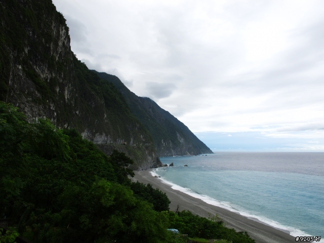 出外靠朋友！行李靠箱神！環島之旅~~(圖很多請耐心收看)