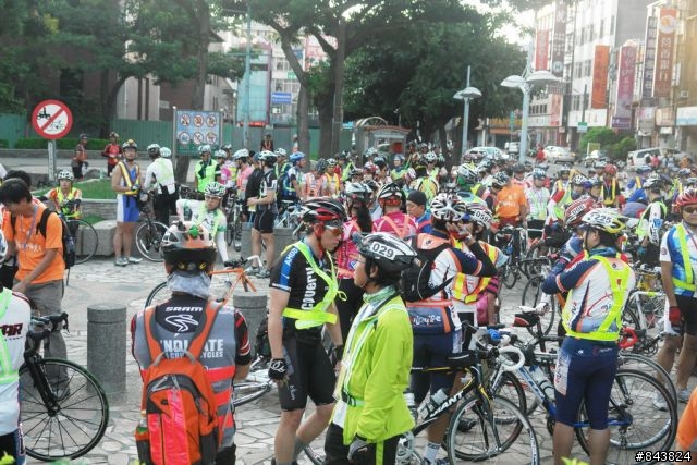 桃竹苗  .瘋200K 開小藍車.隨意拍  YA!!  S1