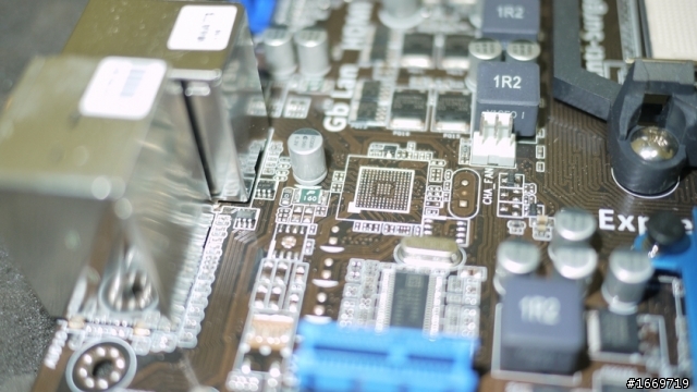 [ASUS 華碩] M4A88T-M開箱
