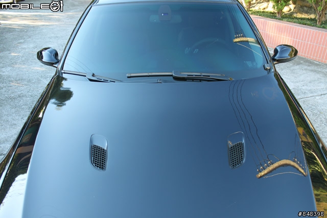 E90引擎蓋通風孔及M3特別色cabon black