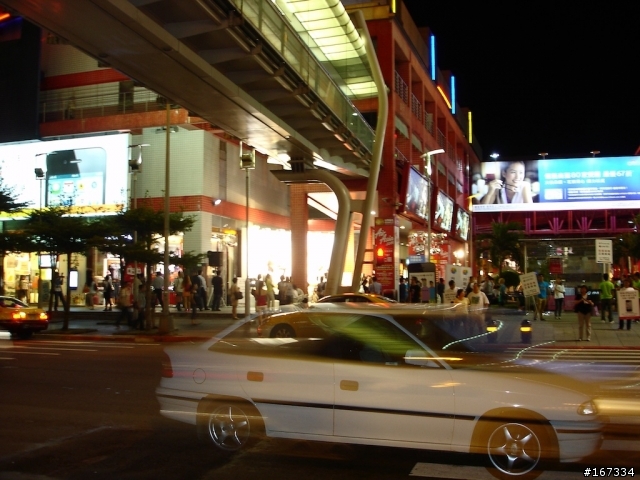 夜深人不靜-遠傳iPhone4世貿台北場首賣會分享（加映台哥大首賣）
