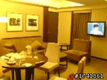 台南出遊女王開心，iphone3變4有望~~