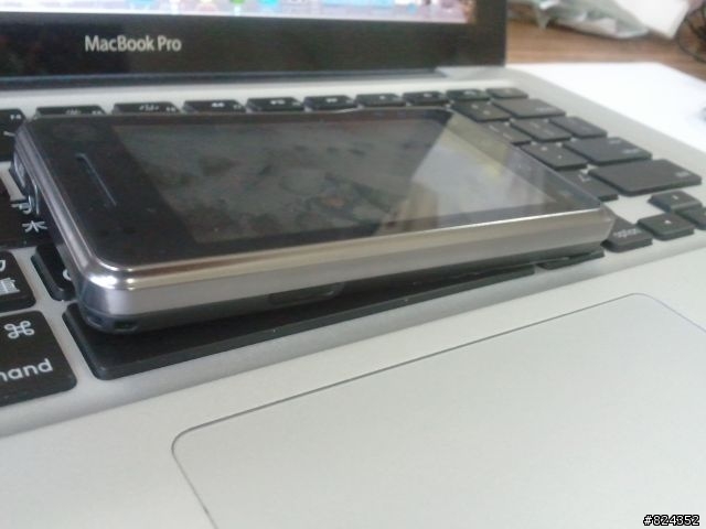 Motorola XT701 開箱