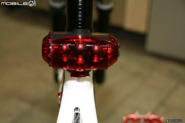 【開箱文】 實現夢想中的   白色神駒 ORBEA  ALMA 2010