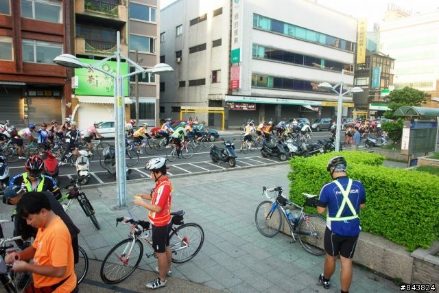 桃竹苗  .瘋200K 開小藍車.隨意拍  YA!!  S1