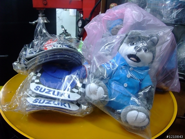 完美的SUZUKI一族必備! 日本精品限量小狼狗、帽子首發
