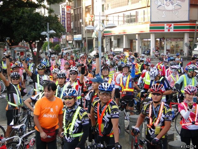 桃竹苗 .瘋200K 開小藍車.隨意拍 YA!! S3-1