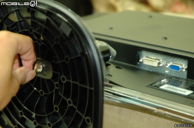 [開箱文]三隻鳥-VX2250-LED-非常不專業開箱