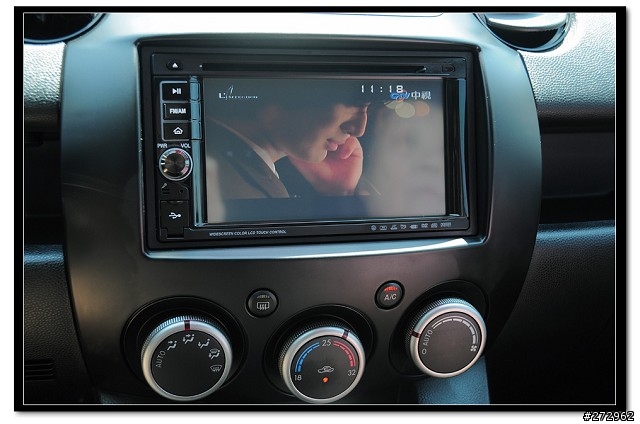 【開箱文】白色 Mazda 2 頂級型