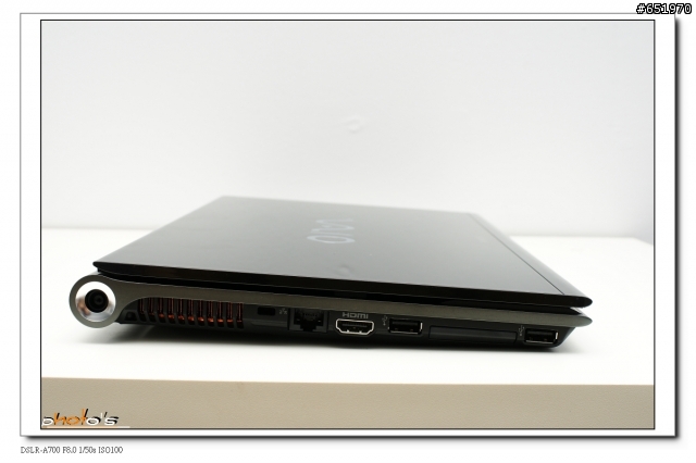 [開箱文] VAIO Z138 + 周邊配件(滑鼠、鍵盤膜、攜行包)