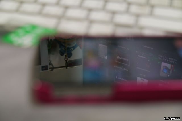 【e7buy分享】iPhone 4 日系高質感 桃紅硬殼 與 小白高密度防滑套 實機上身分享