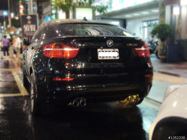 高雄  E92 M3  vs  X6M