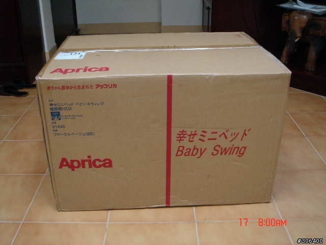 CHICCO櫸木大床及APRICA BABY SWING 680餐搖椅開箱^^