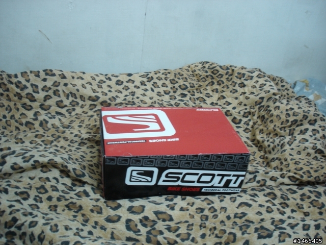 [開箱]scott~一級鞋開箱(第一次的卡鞋開箱...拍不好別鞭我嘿>"<)