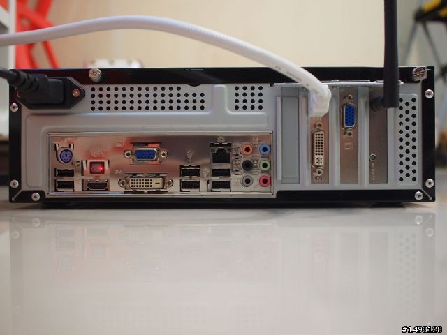 [簡單開箱]搭配獨顯~可看藍光的HTPC~ 2011/12/28 更新