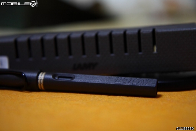 [說好的開箱文] 絕不唬爛!!說開箱就開箱~ Lamy  safari鋼筆