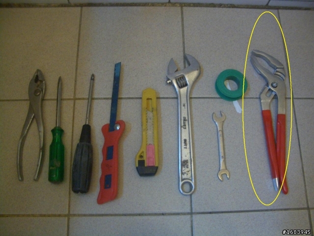 [DIY] 浴室臉盆的水龍頭汰換