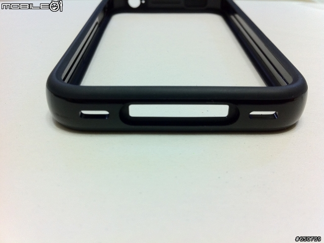 [10/10更新] Apple iPhone 4 Bumper - Black 蘋果官方保護套(代申請台灣網友已截止！)