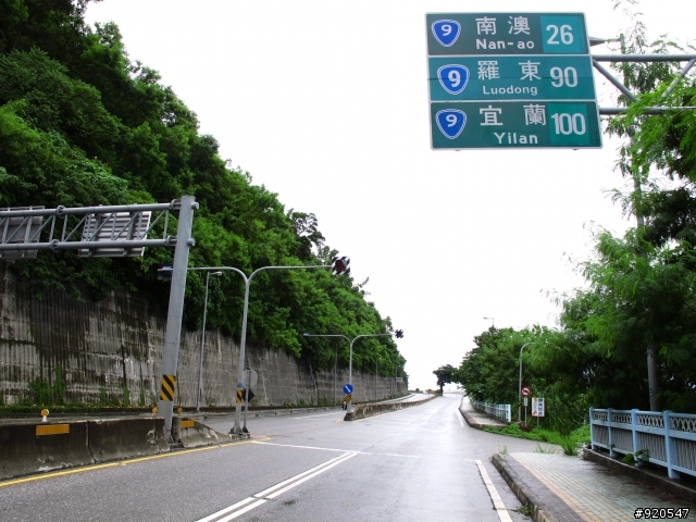 出外靠朋友！行李靠箱神！環島之旅~~(圖很多請耐心收看)
