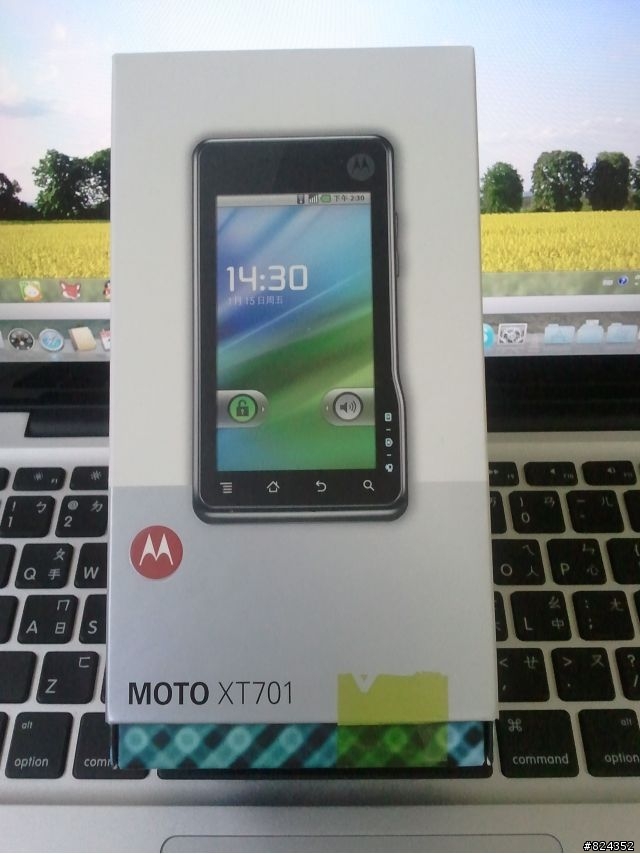 Motorola XT701 開箱