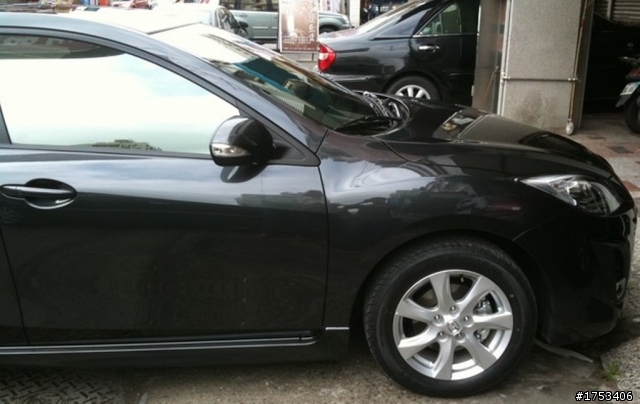 開箱 我的 MAZDA3 2.0 5D