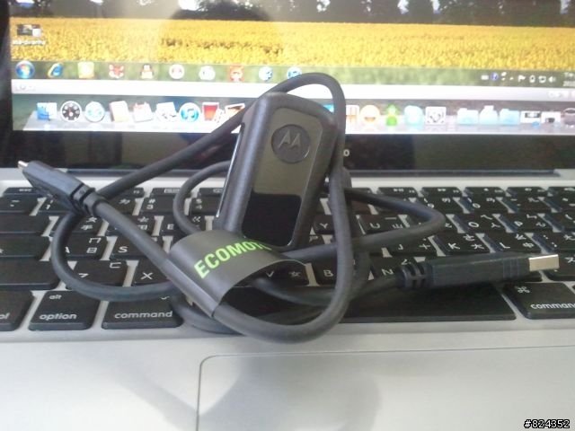 Motorola XT701 開箱