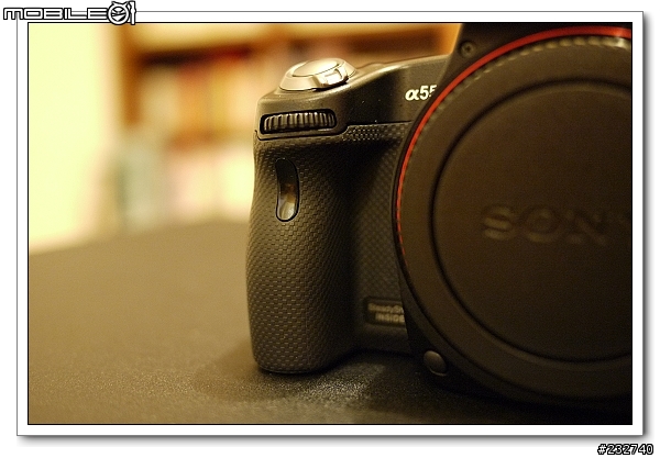 [開箱] SONY a55單鏡版 外觀分享＆小心得 （圖多）