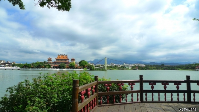 龍潭大池
