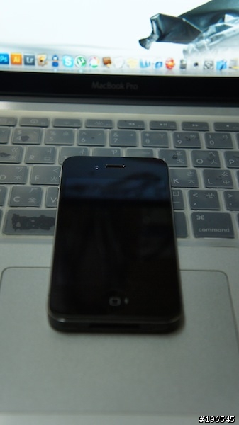 IPhone4 包膜照（幾乎全黑版）新增保護套