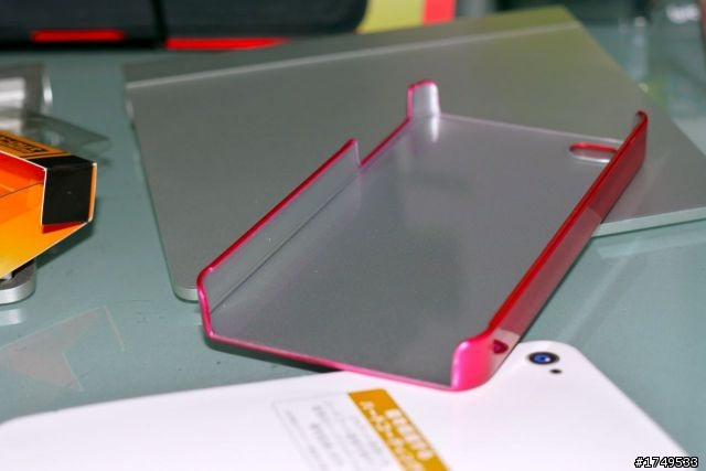 [開箱分享]千元以下日系 iPhone4 高質感 3H高硬度 彩殼 開箱 [同場加映：清爽 白綠雙星Silicon case]