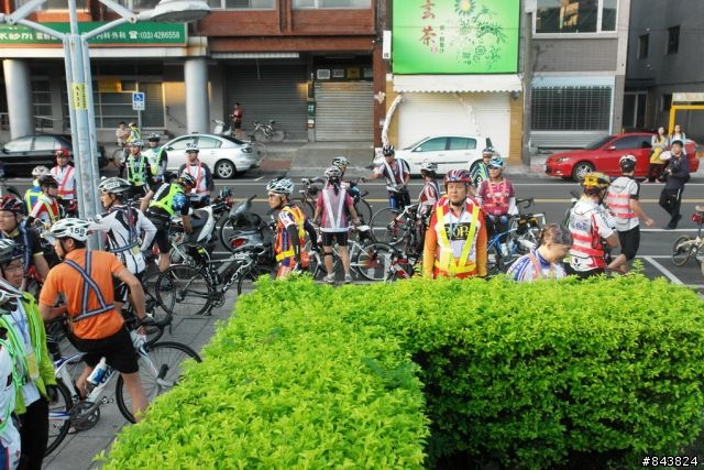 桃竹苗  .瘋200K 開小藍車.隨意拍  YA!!  S1