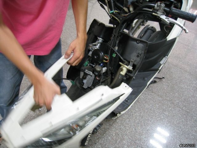 GSR小改 強光線組、駐車燈(雙閃燈)、蝸牛喇叭、前輪SKF (圖多)
