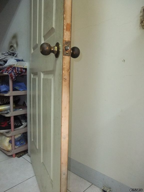 DIY 重新上漆 16 年房間門(包含拆移喇叭鎖完整過程圖示)