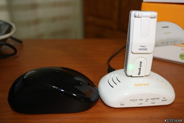 【開箱文】多功能3.5G分享器(無線AP、路由器、Wifi AP)Mini USB供電小口袋機(RB-1632)