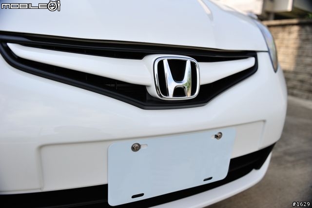 白色 Fit vti-s 剛過八月初一 交車:D