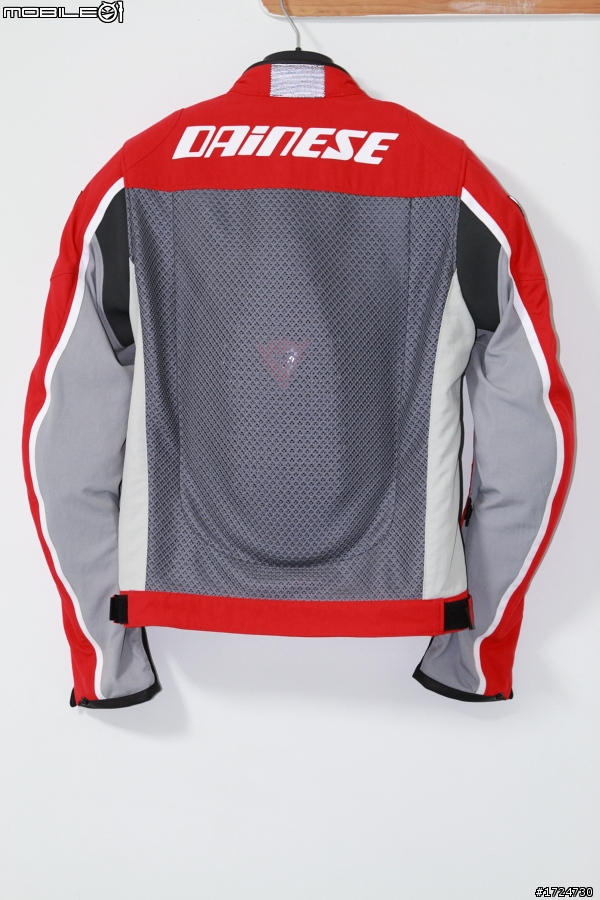 [開箱] Arai RX-7 RR5, Dainese Air-2 & Wave G2, Dainese X-ILE