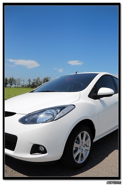 【開箱文】白色 Mazda 2 頂級型