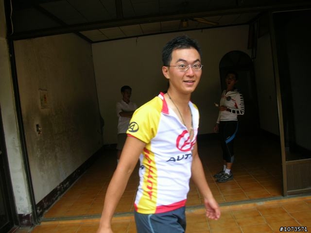 南港村九份二山之震撼教育爆胎行