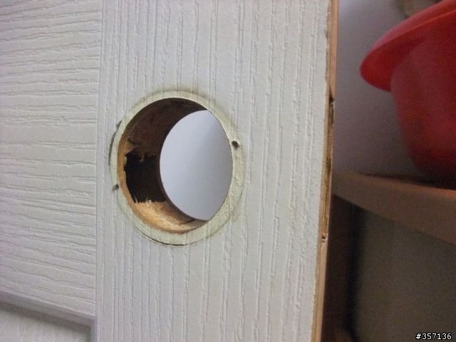 DIY 重新上漆 16 年房間門(包含拆移喇叭鎖完整過程圖示)