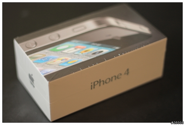 [第一次開箱文獻給01了] iPhone 4 開箱 !