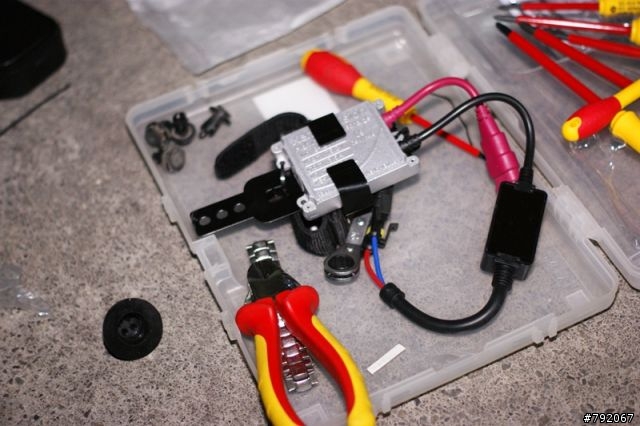 Legacy 2.5GT 全身髒兮兮之HID霧燈DIY