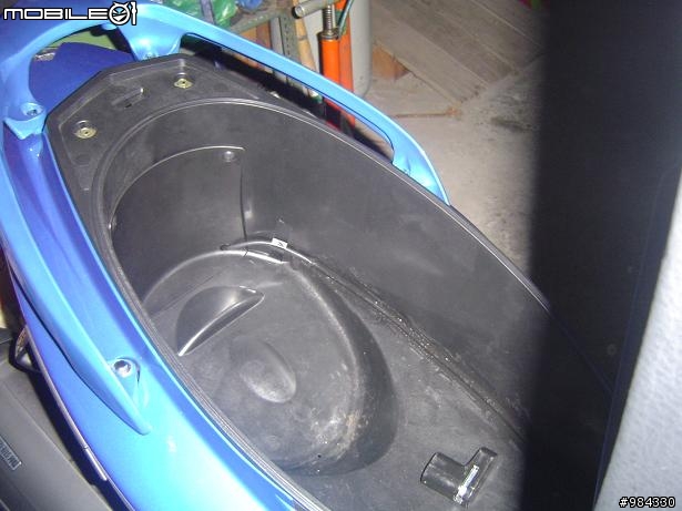 GTR aero 自製 行李箱燈