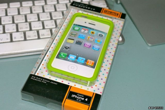 [開箱分享]千元以下日系 iPhone4 高質感 3H高硬度 彩殼 開箱 [同場加映：清爽 白綠雙星Silicon case]