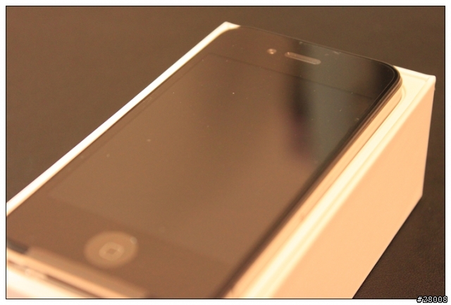 [第一次開箱文獻給01了] iPhone 4 開箱 !
