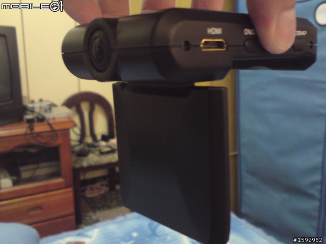[開箱測試]第二代 HD720P 高清DVR，2.5吋高清顯示幕行車記錄器!!2010-09-18更新內容