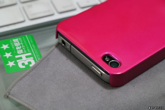 【e7buy分享】iPhone 4 日系高質感 桃紅硬殼 與 小白高密度防滑套 實機上身分享