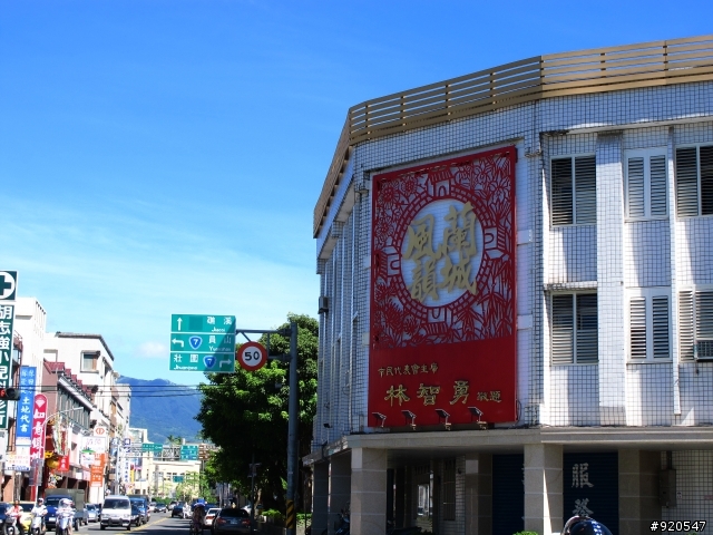 出外靠朋友！行李靠箱神！環島之旅~~(圖很多請耐心收看)
