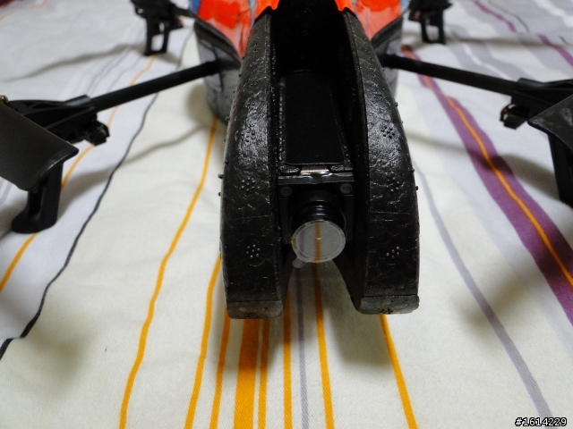 Parrot AR.Drone 開箱與飛行影片