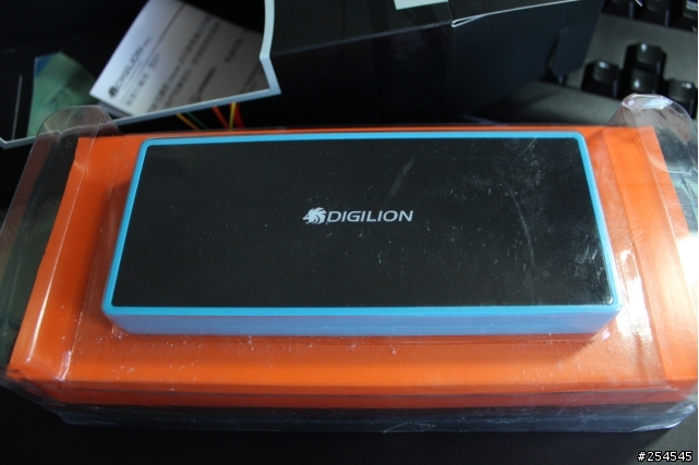 [開箱]DIGILION Dazzle S100 筆電超薄萬用變壓器